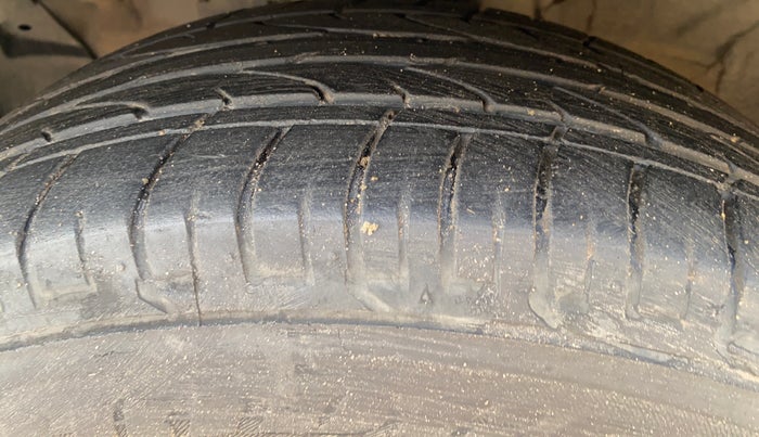 2021 KIA SELTOS HTX ANNIVERSARY EDITION 1.5 PETROL CVT, Petrol, Automatic, 1,01,026 km, Left Front Tyre Tread