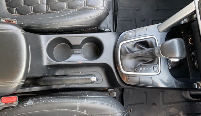 2021 KIA SELTOS HTX ANNIVERSARY EDITION 1.5 PETROL CVT, Petrol, Automatic, 1,01,026 km, Gear Lever