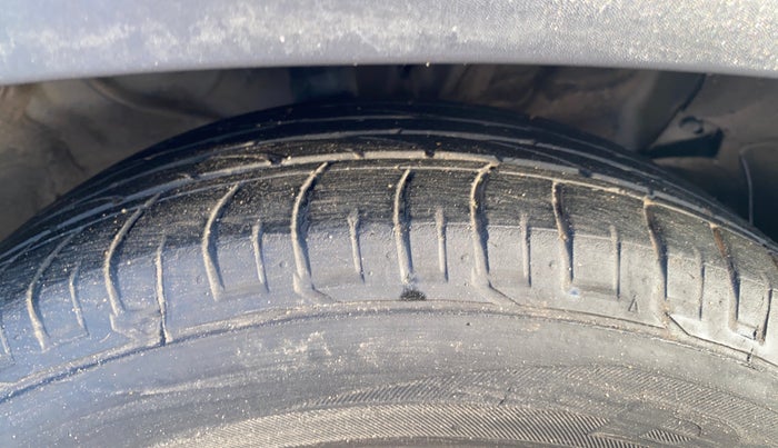 2021 KIA SELTOS HTX ANNIVERSARY EDITION 1.5 PETROL CVT, Petrol, Automatic, 1,01,026 km, Right Front Tyre Tread