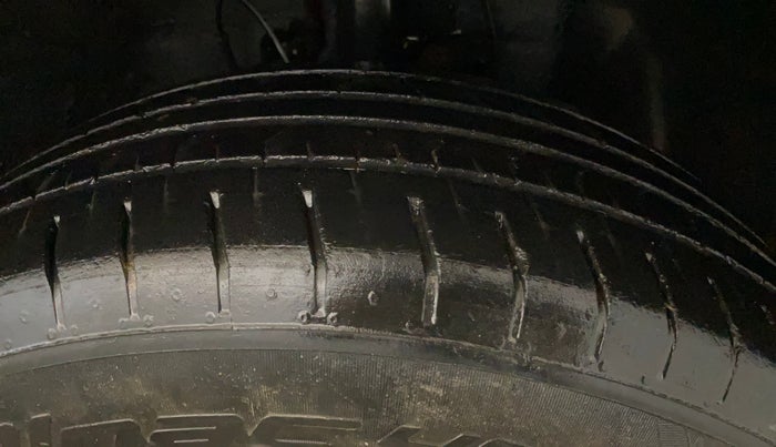 2022 Hyundai VENUE S 1.2, Petrol, Manual, 11,694 km, Right Front Tyre Tread