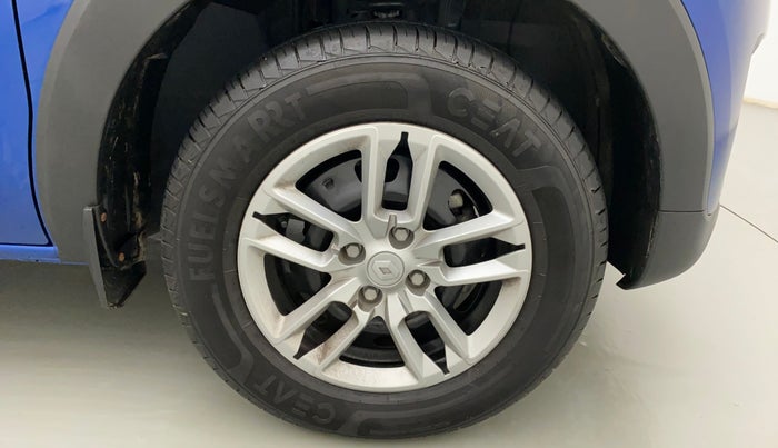 2023 Renault TRIBER RXT, Petrol, Manual, 4,758 km, Right Front Wheel