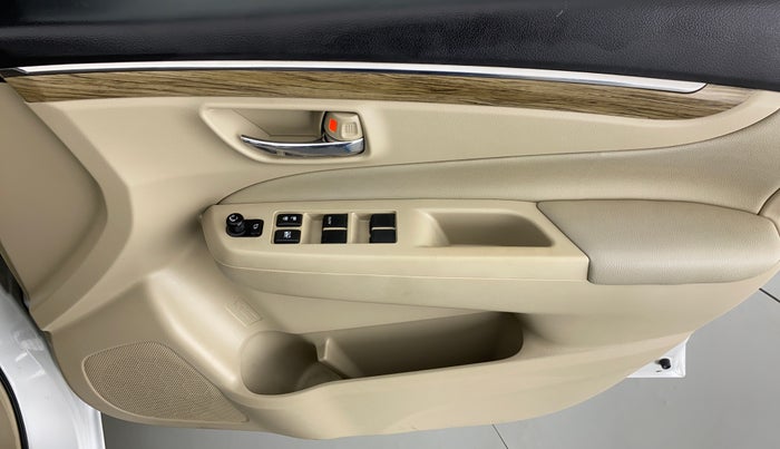 2019 Maruti Ciaz ALPHA 1.3 DDIS SHVS, Diesel, Manual, 36,409 km, Driver Side Door Panels Control