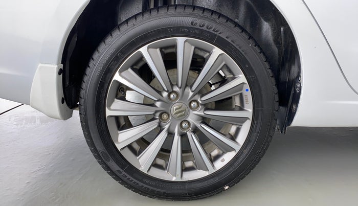 2019 Maruti Ciaz ALPHA 1.3 DDIS SHVS, Diesel, Manual, 36,409 km, Right Rear Wheel