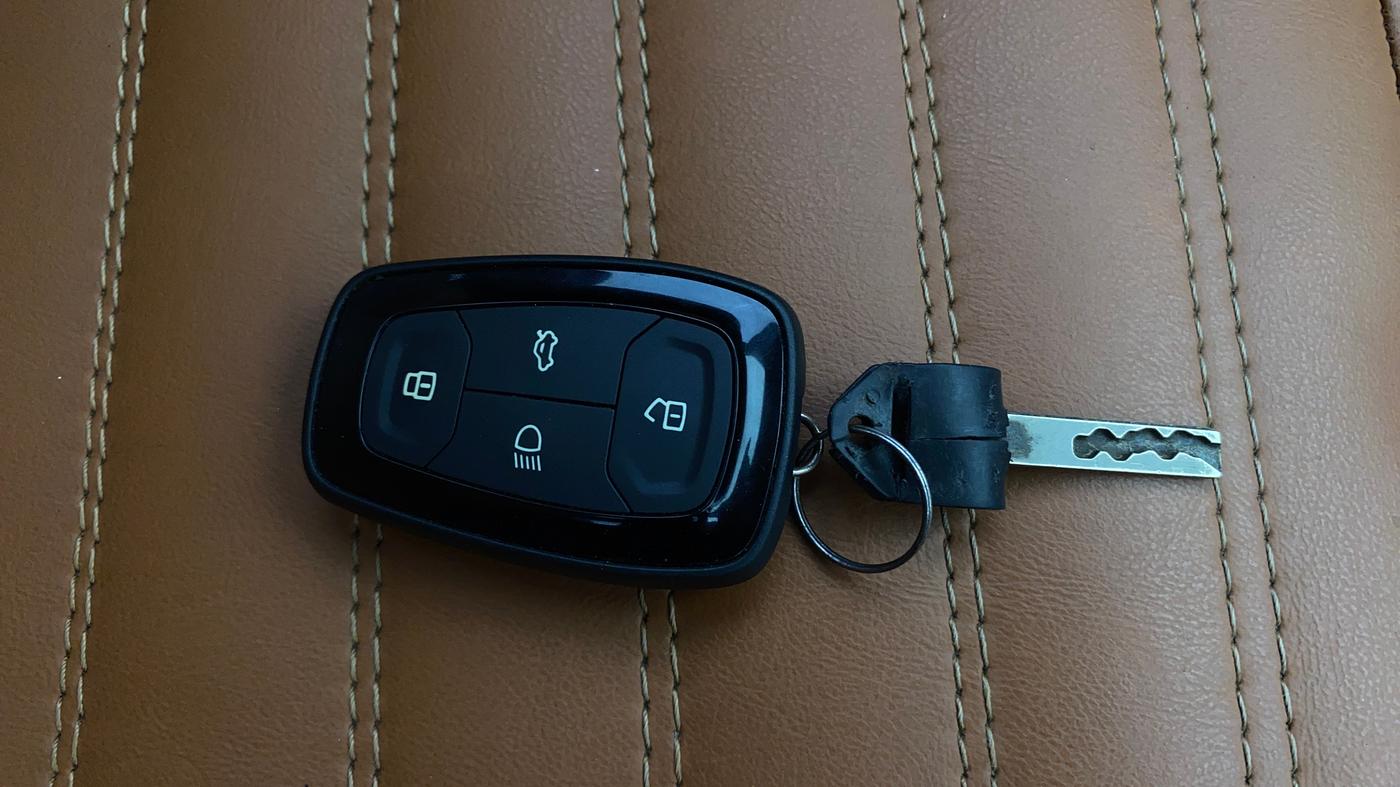2022 Tata TIAGO NRG XZ AMT, Petrol, Automatic, 39,786 km, Key Close Up