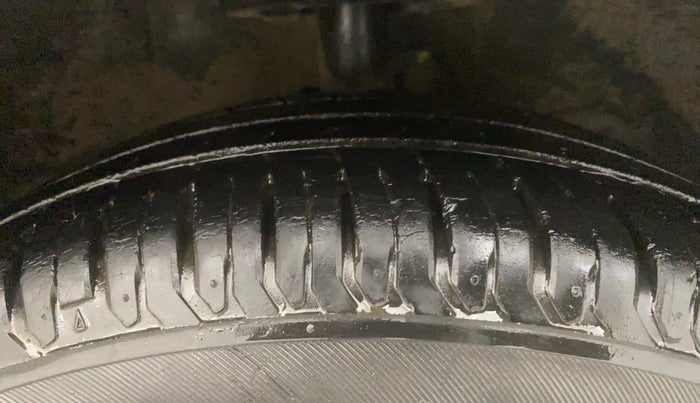 2018 Maruti Dzire ZXI AMT, Petrol, Automatic, 61,757 km, Right Front Tyre Tread