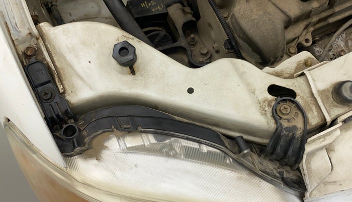 2011 Maruti Alto K10 VXI, Petrol, Manual, 93,510 km, Right headlight - Clamp has minor damage