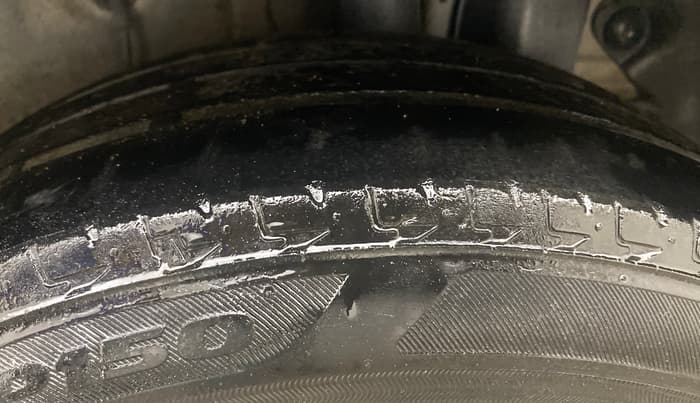 2019 Hyundai Elite i20 MAGNA PLUS 1.2, Petrol, Manual, 68,459 km, Left Front Tyre Tread