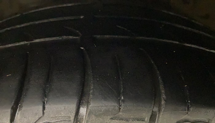 2016 Hyundai Verna FLUIDIC 1.6 CRDI SX AT 4S, Diesel, Automatic, 1,26,756 km, Left Front Tyre Tread