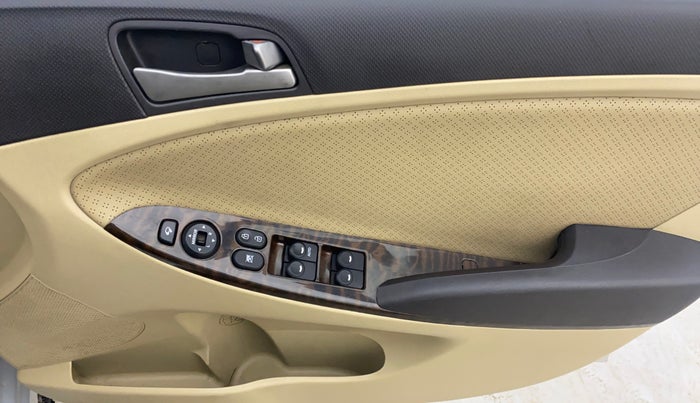 2016 Hyundai Verna FLUIDIC 1.6 CRDI SX AT 4S, Diesel, Automatic, 1,26,756 km, Driver Side Door Panels Control