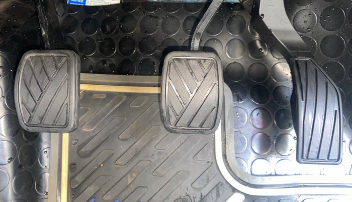 2022 Maruti S Cross ZETA 1.5, Petrol, Manual, 13,511 km, Pedals