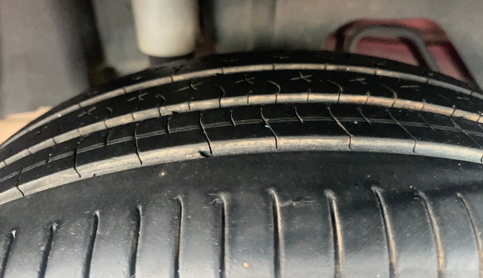 2017 Ford Figo Aspire TITANIUM1.5 DIESEL, Diesel, Manual, 63,512 km, Right Rear Tyre Tread