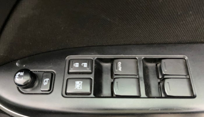 2018 Maruti Baleno ZETA PETROL 1.2, Petrol, Manual, 61,284 km, Driver Side Door Panels Control