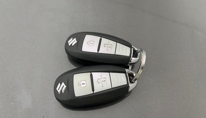 2018 Maruti Baleno ZETA PETROL 1.2, Petrol, Manual, 61,284 km, Key Close Up