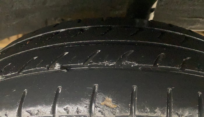 2016 Renault Kwid RXT 0.8, Petrol, Manual, 43,872 km, Left Rear Tyre Tread