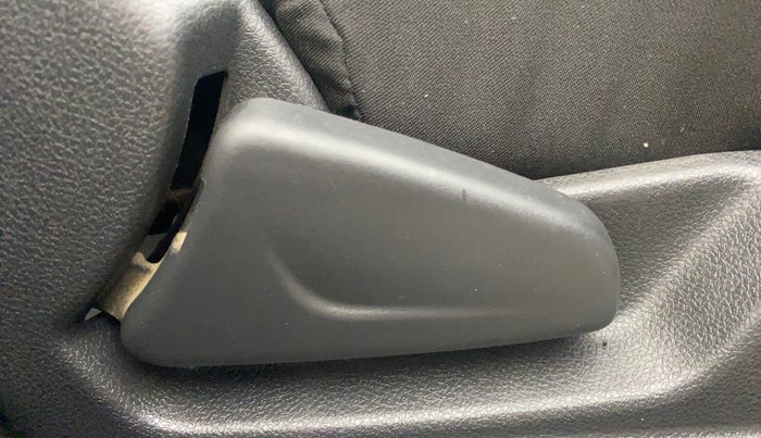 2016 Renault Kwid RXT 0.8, Petrol, Manual, 43,872 km, Driver Side Adjustment Panel