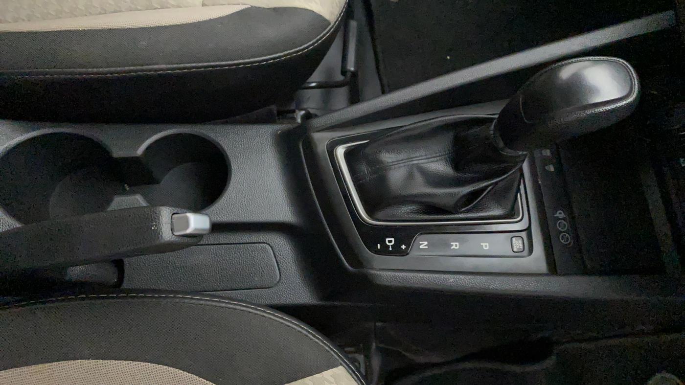 2019 Hyundai Elite i20 SPORTZ PLUS  1.2 CVT, Petrol, Automatic, 20,381 km, Gear Lever