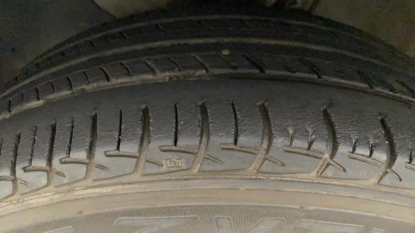 2019 Hyundai Elite i20 SPORTZ PLUS  1.2 CVT, Petrol, Automatic, 20,381 km, Left Front Tyre Tread
