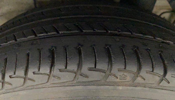 2019 Hyundai Elite i20 SPORTZ PLUS  1.2 CVT, Petrol, Automatic, 20,381 km, Left Rear Tyre Tread