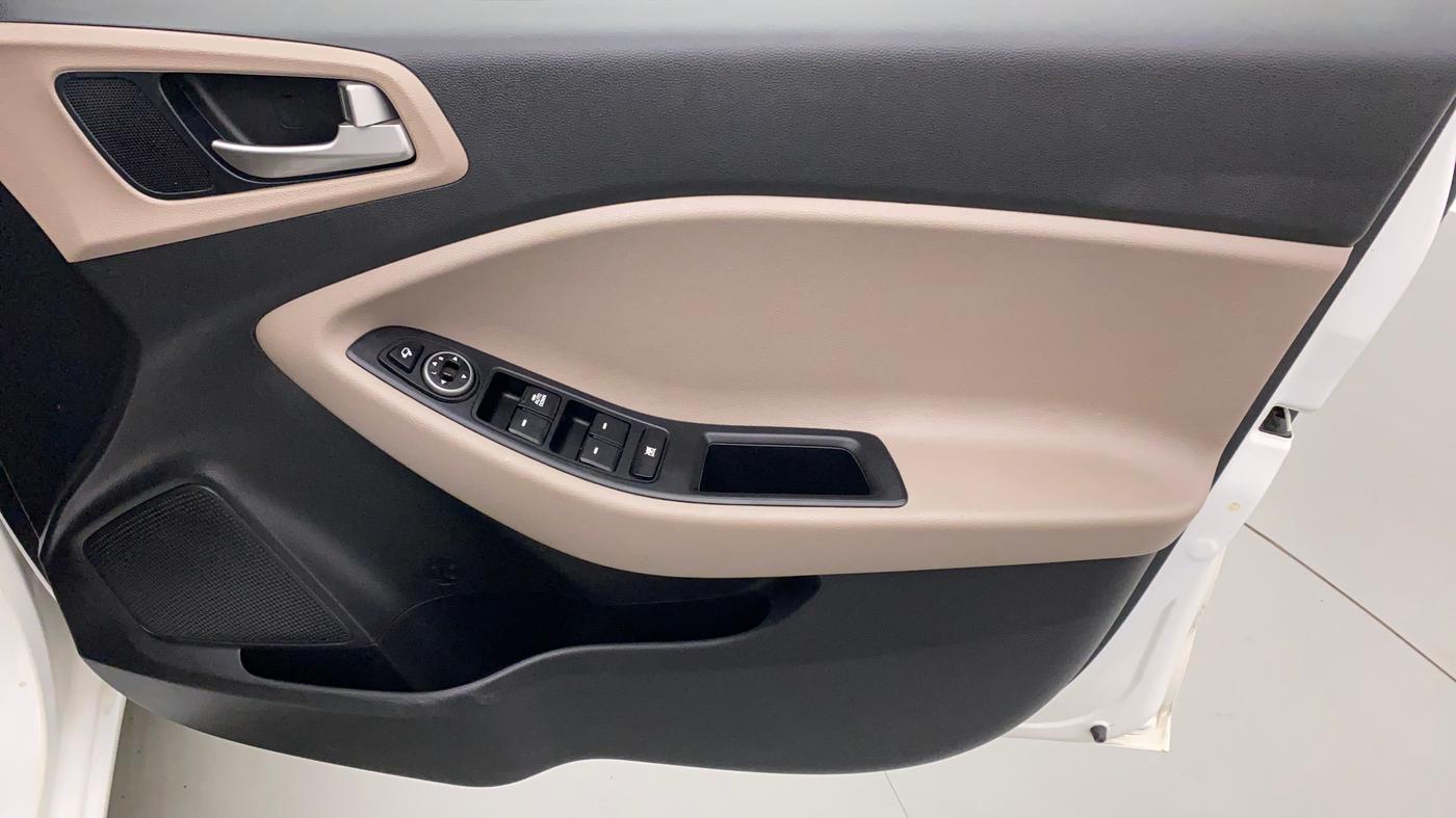 2019 Hyundai Elite i20 SPORTZ PLUS  1.2 CVT, Petrol, Automatic, 20,381 km, Driver Side Door Panels Control