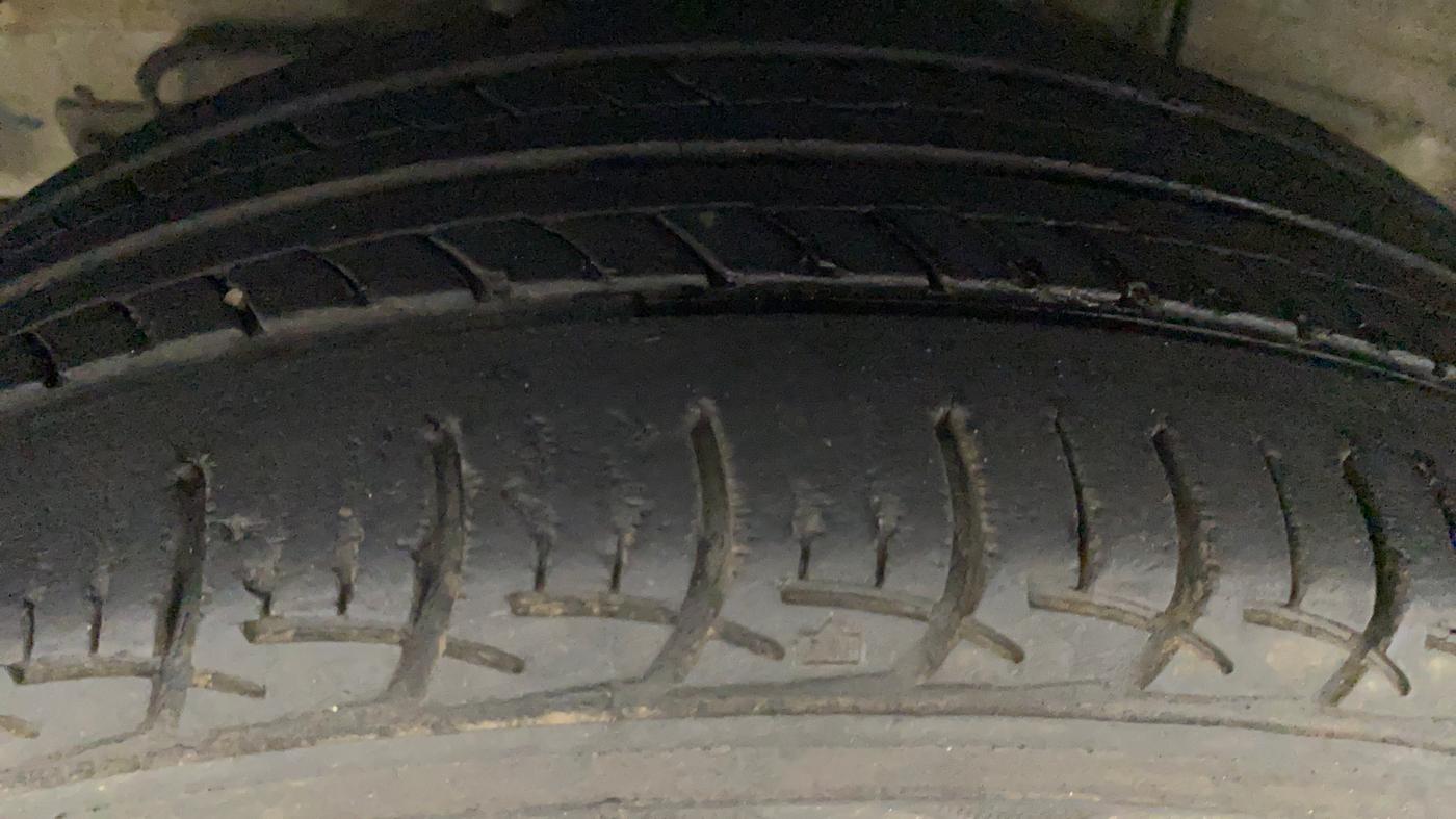 2019 Hyundai Elite i20 SPORTZ PLUS  1.2 CVT, Petrol, Automatic, 20,381 km, Right Rear Tyre Tread