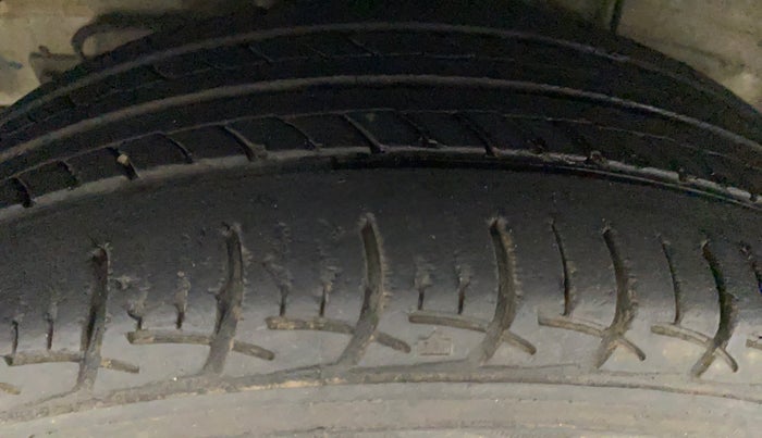 2019 Hyundai Elite i20 SPORTZ PLUS  1.2 CVT, Petrol, Automatic, 20,381 km, Right Rear Tyre Tread