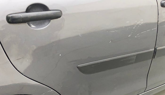2015 Maruti Swift LXI (O), Petrol, Manual, 67,718 km, Right rear door - Minor scratches