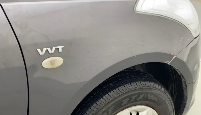 2015 Maruti Swift LXI (O), Petrol, Manual, 67,718 km, Right fender - Minor scratches