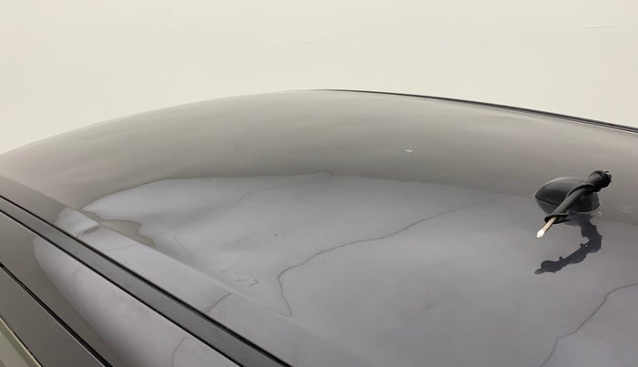 2015 Maruti Swift LXI (O), Petrol, Manual, 67,718 km, Roof - Slightly dented