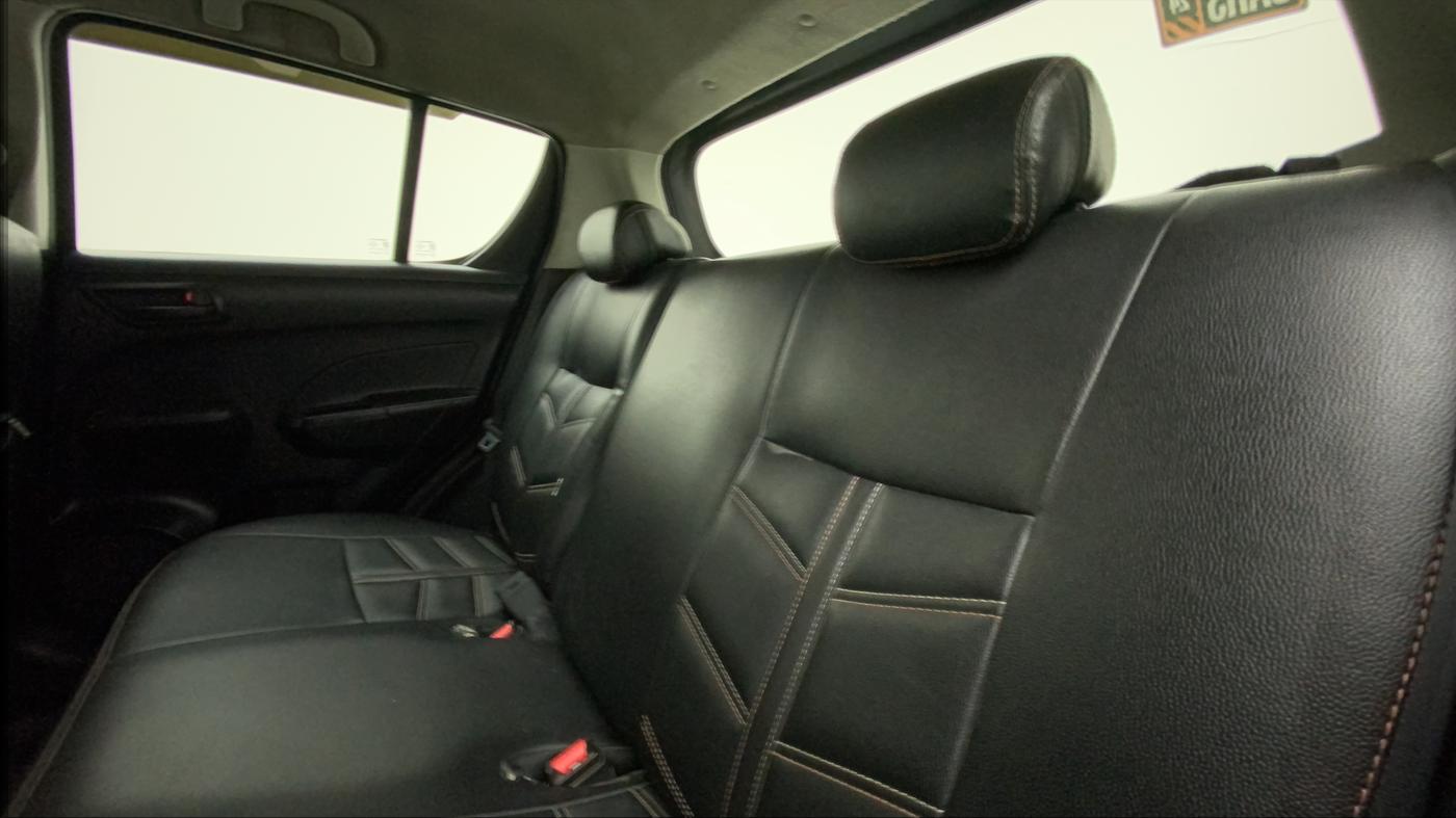 2015 Maruti Swift LXI (O), Petrol, Manual, 67,718 km, Right Side Rear Door Cabin