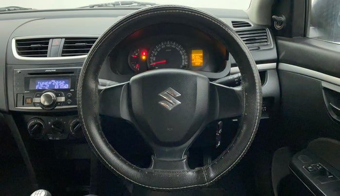 2015 Maruti Swift LXI (O), Petrol, Manual, 67,718 km, Steering Wheel Close Up