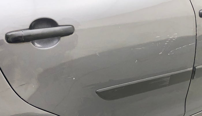 2015 Maruti Swift LXI (O), Petrol, Manual, 67,718 km, Right rear door - Slightly dented