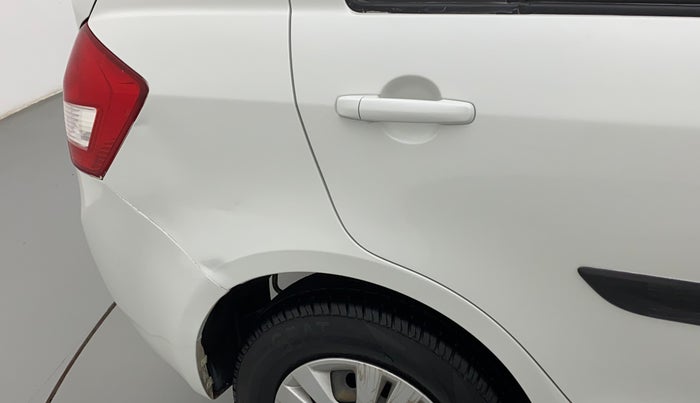 2014 Maruti Swift Dzire VXI, Petrol, Manual, 42,752 km, Right quarter panel - Minor scratches