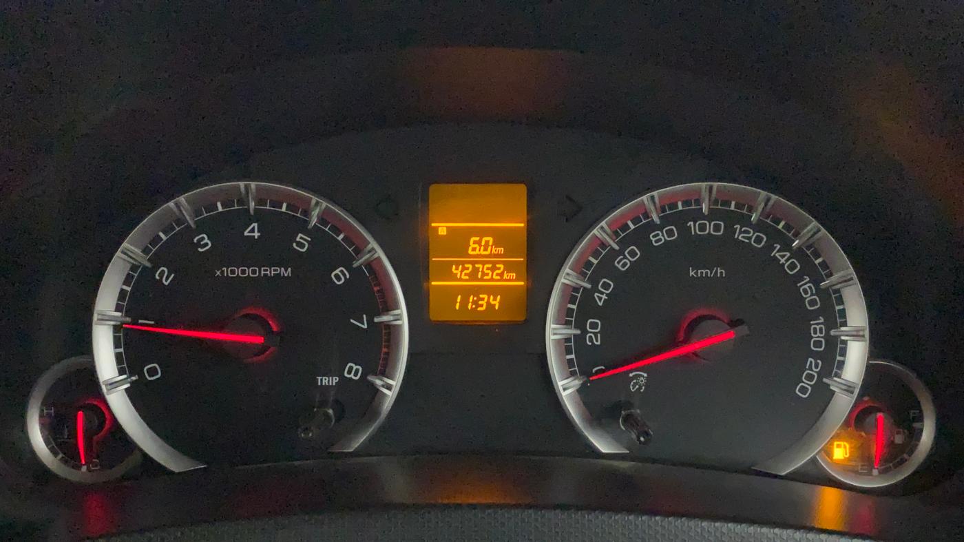 2014 Maruti Swift Dzire VXI, Petrol, Manual, 42,752 km, Odometer Image