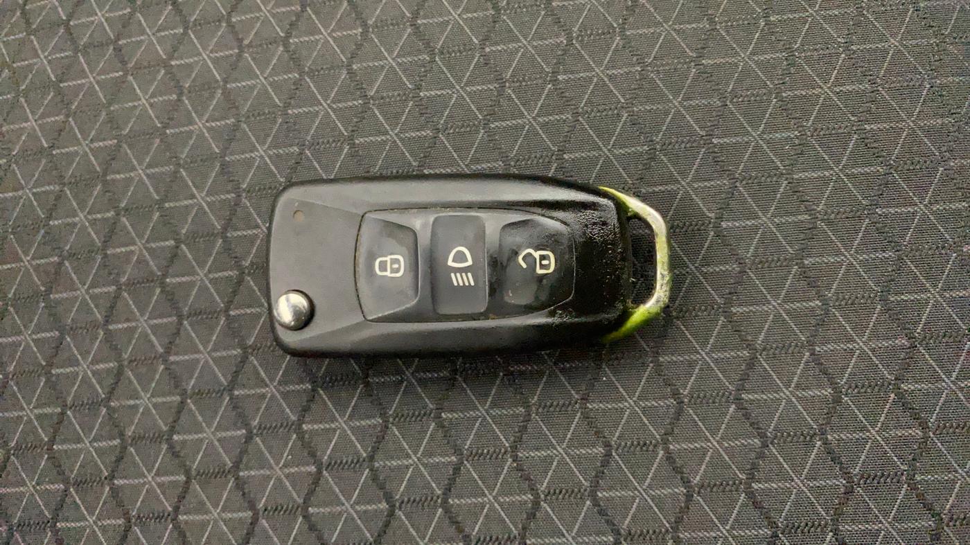 2021 Tata ALTROZ XE PETROL, Petrol, Manual, 36,124 km, Key Close Up