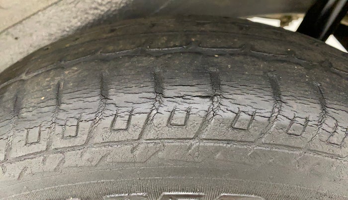 2014 Maruti Wagon R 1.0 LXI, Petrol, Manual, 25,629 km, Left Rear Tyre Tread