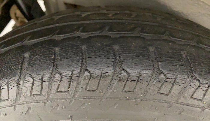 2014 Maruti Wagon R 1.0 LXI, Petrol, Manual, 25,629 km, Right Rear Tyre Tread