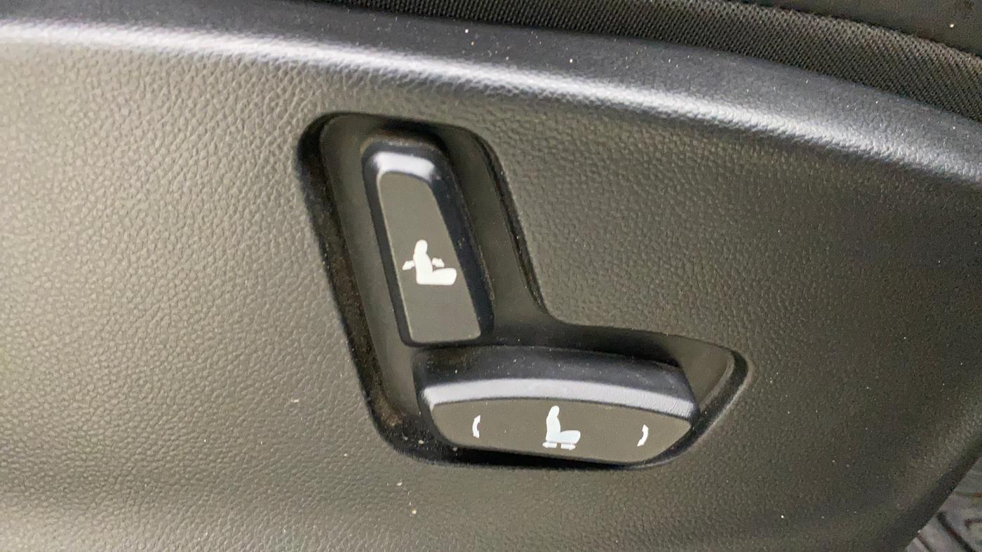 2021 MG HECTOR SHARP 1.5 DCT PETROL, Petrol, Automatic, 36,335 km, Driver Side Adjustment Panel