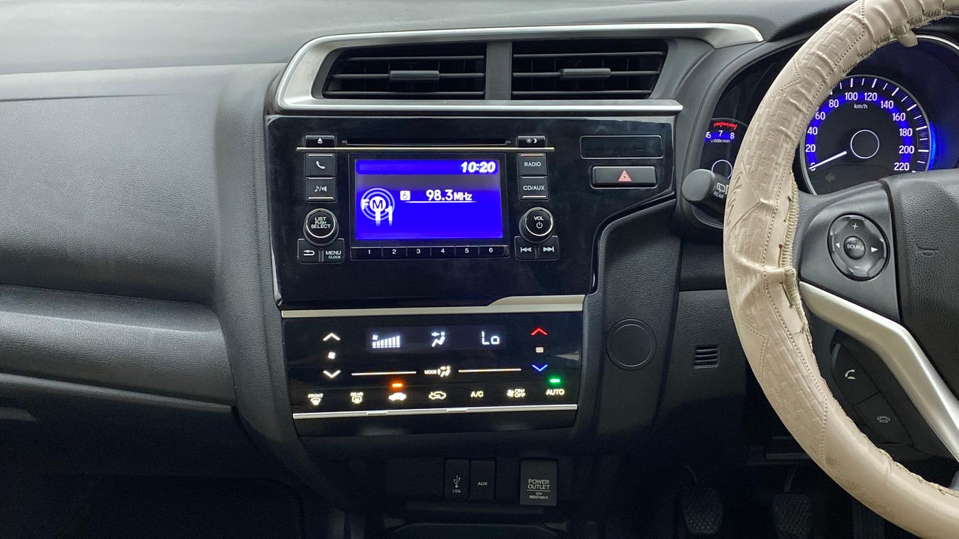 2018 Honda Jazz 1.2L I-VTEC V, Petrol, Manual, 40,622 km, Air Conditioner