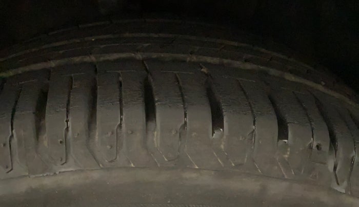 2020 Hyundai Verna SX 1.5 VTVT IVT, Petrol, Automatic, 10,815 km, Right Front Tyre Tread