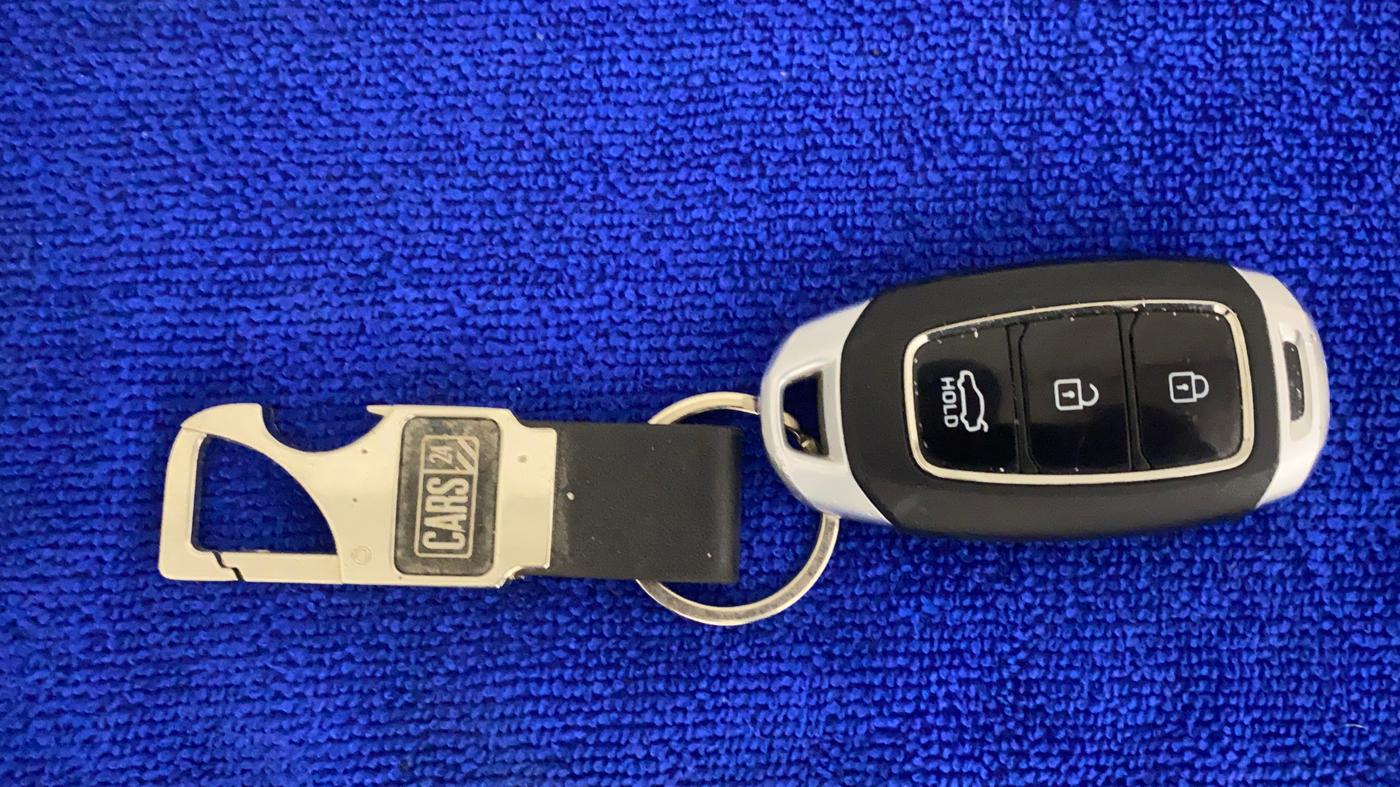 2020 Hyundai Verna SX 1.5 VTVT IVT, Petrol, Automatic, 10,815 km, Key Close Up