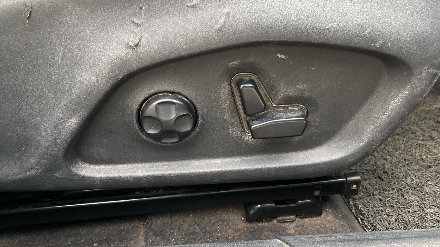 2019 Jeep Compass LIMITED PLUS PETROL AT, Petrol, Automatic, 71,838 km, Driver Side Adjustment Panel