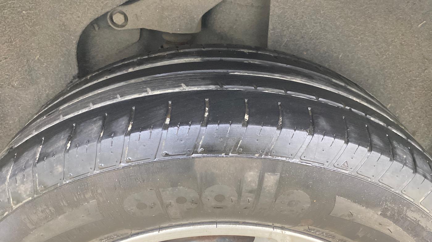 2019 Tata Harrier XZ 2.0L, Diesel, Manual, 71,732 km, Left Rear Tyre Tread