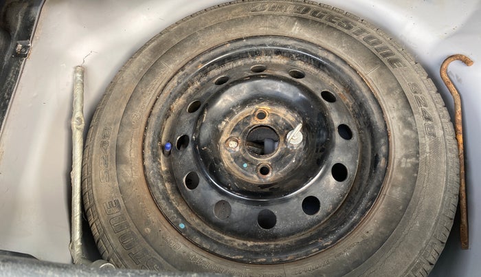 2014 Maruti Swift VXI, Petrol, Manual, 95,939 km, Spare Tyre