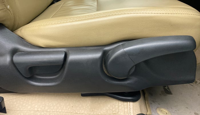 2019 Honda City VX MT PETROL, Petrol, Manual, 58,788 km, Driver Side Adjustment Panel