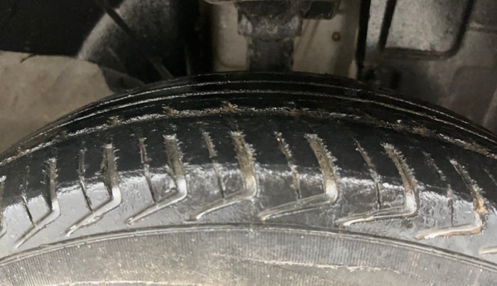 2018 Renault Kwid RXT 1.0, Petrol, Manual, 43,027 km, Right Front Tyre Tread