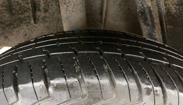 2018 Renault Kwid RXT 1.0, Petrol, Manual, 43,027 km, Right Rear Tyre Tread