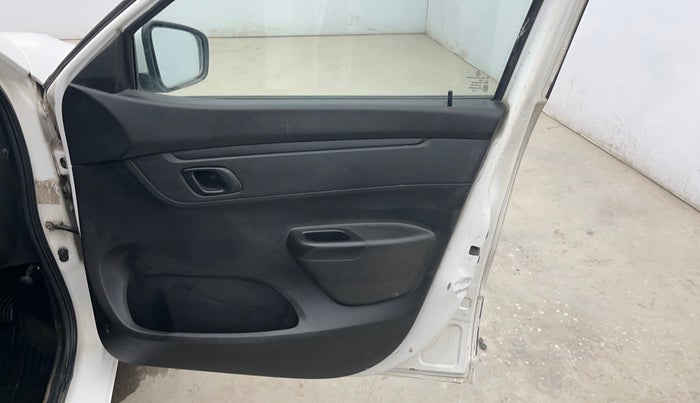 2018 Renault Kwid RXT 1.0, Petrol, Manual, 43,027 km, Driver Side Door Panels Control