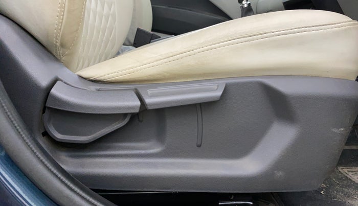 2022 Hyundai GRAND I10 NIOS SPORTZ 1.2 KAPPA VTVT CNG, CNG, Manual, 27,045 km, Driver Side Adjustment Panel