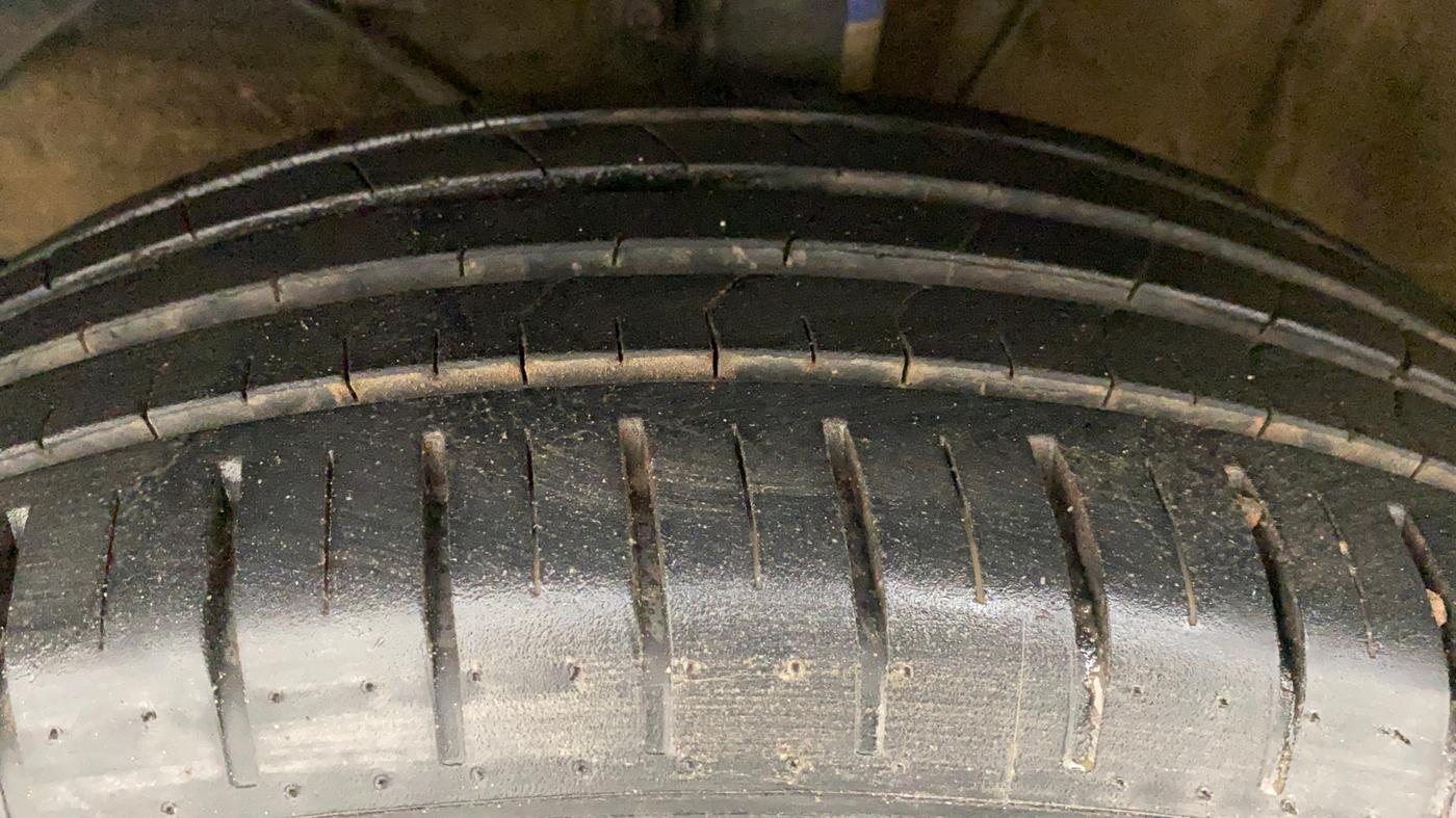 2021 Maruti Baleno ALPHA PETROL 1.2, Petrol, Manual, 18,879 km, Left Front Tyre Tread