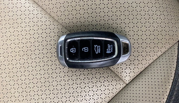 2021 Hyundai Verna SX (O)1.5 VTVT, Petrol, Manual, 43,148 km, Key Close Up